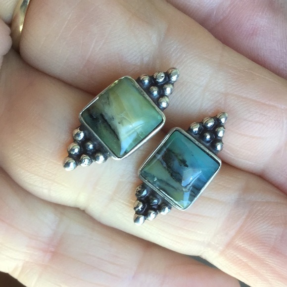 Jewelry - Sterling silver stone earrings